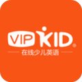 🤝被“貼臉開大”的球員賽後與梅西擁抱	

，向媒體展示梅西球衣